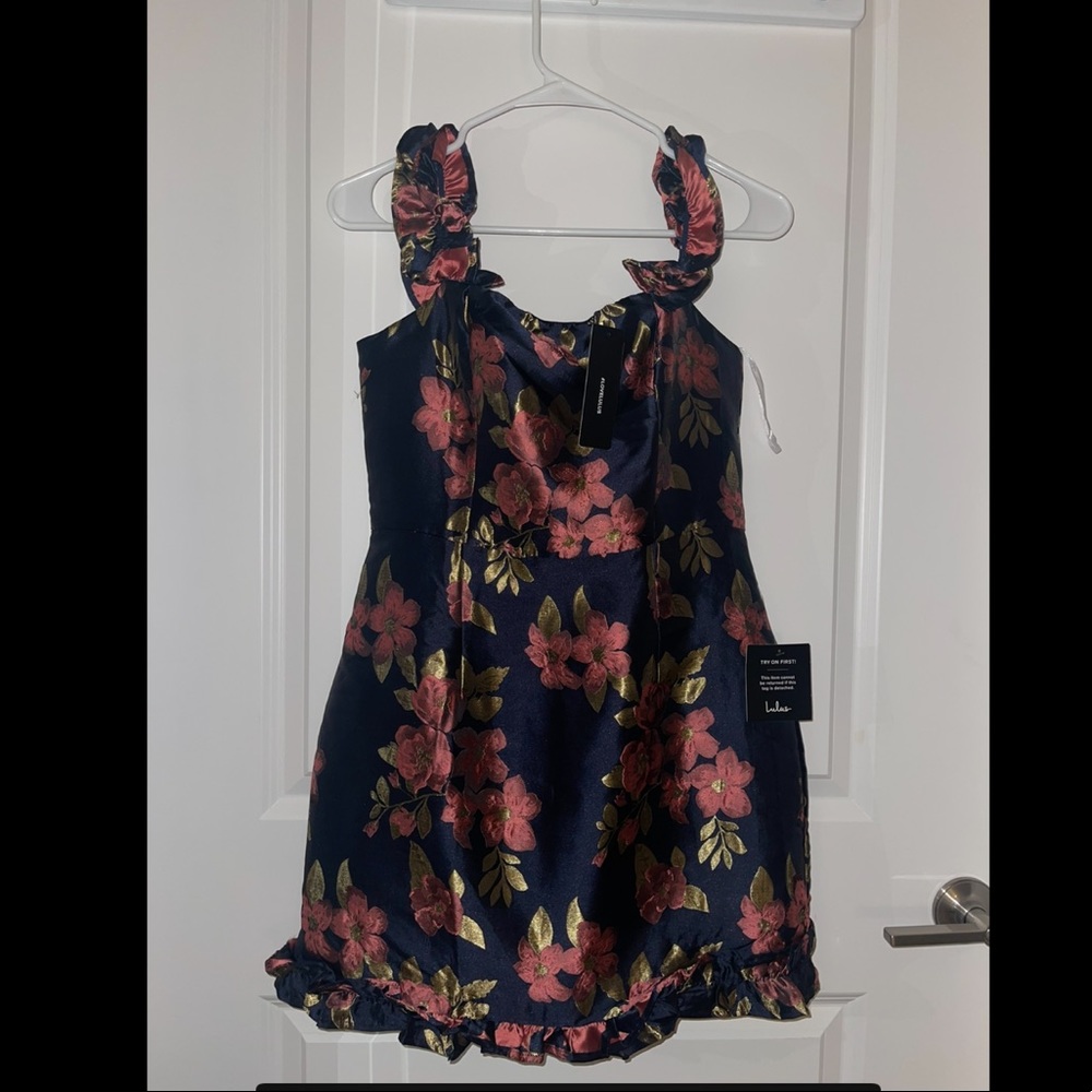 Lulus NWT dress